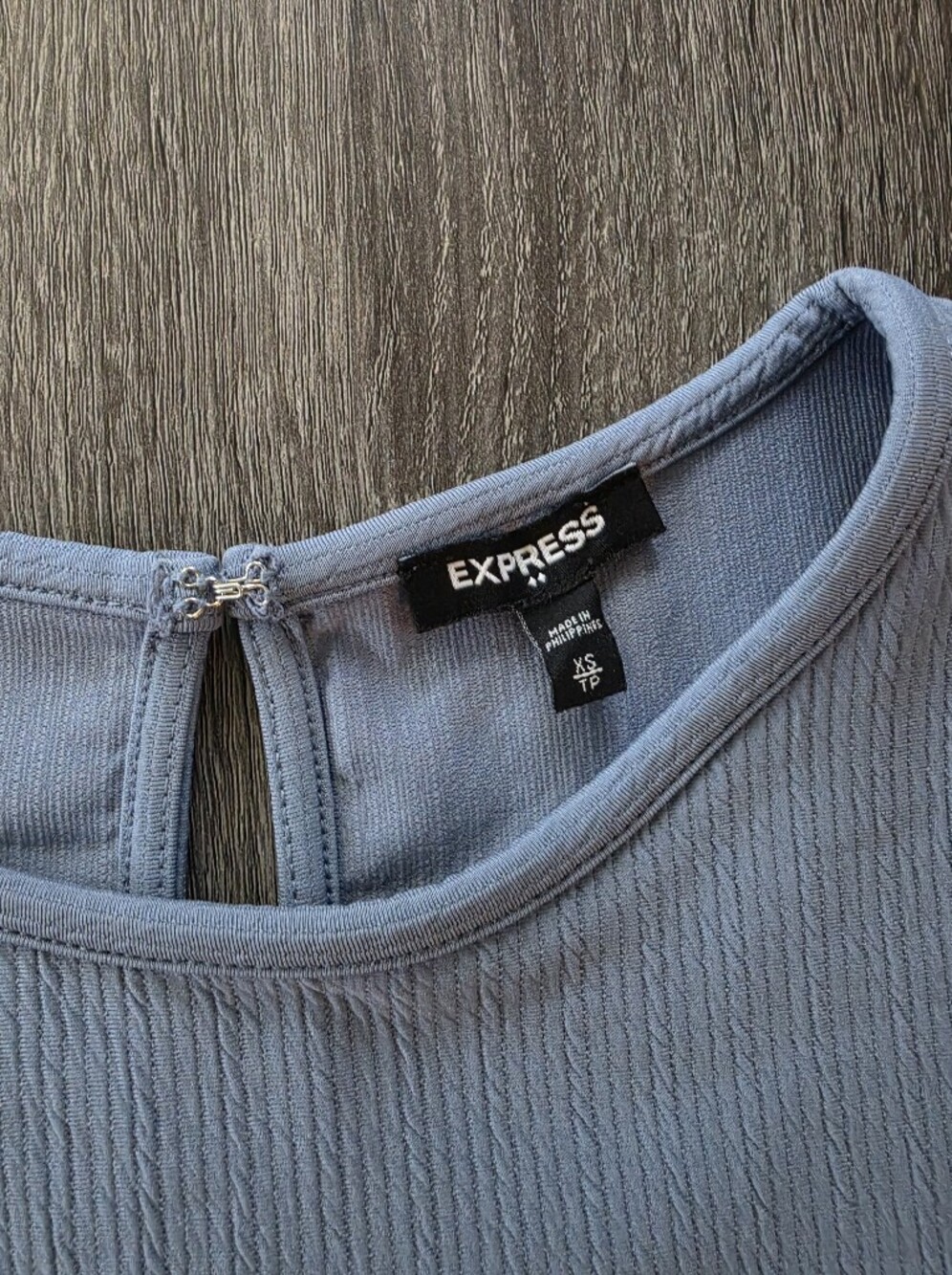 Express Textured Top - Picture 2 of 4
